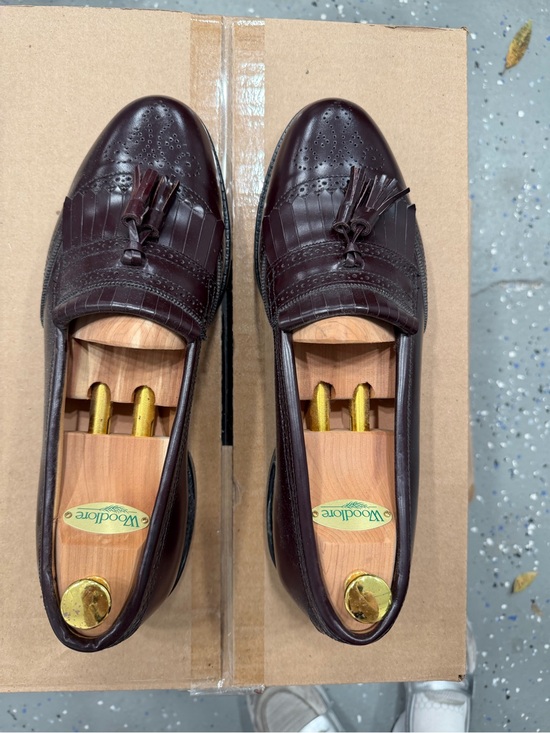 Allen Edmonds Burgundy Leather Tassel Loafers size 10.5 D